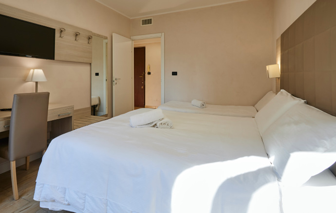 Hotel con appartamenti uso residence a Torino